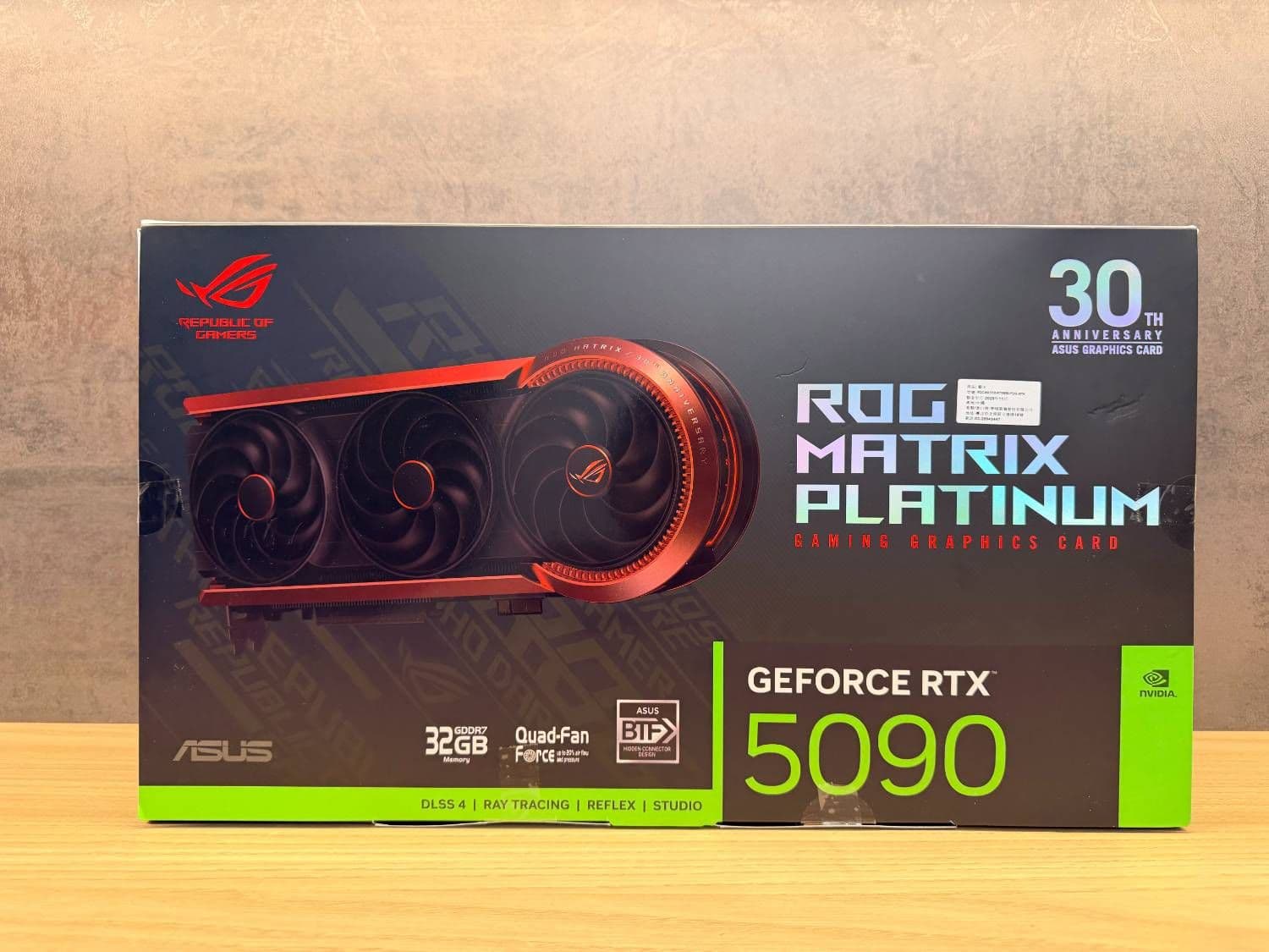 [開箱] ROG Matrix Platinum GeForce RTX 5090 圖片 2