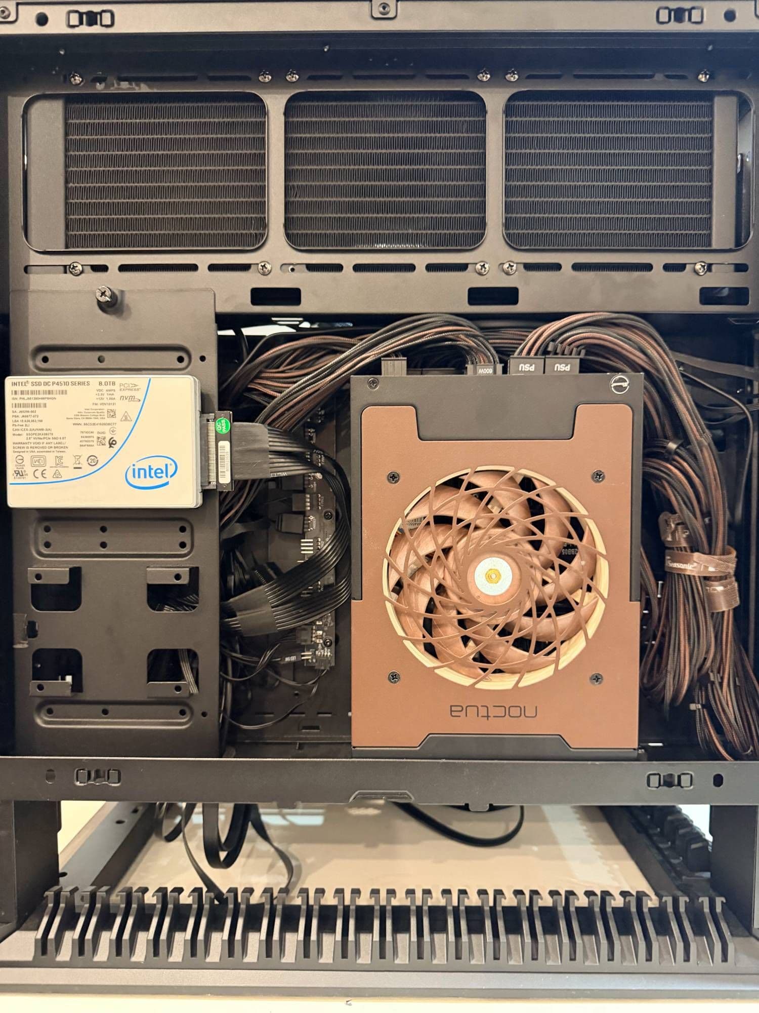 [開箱] ROG Matrix Platinum GeForce RTX 5090 圖片 21