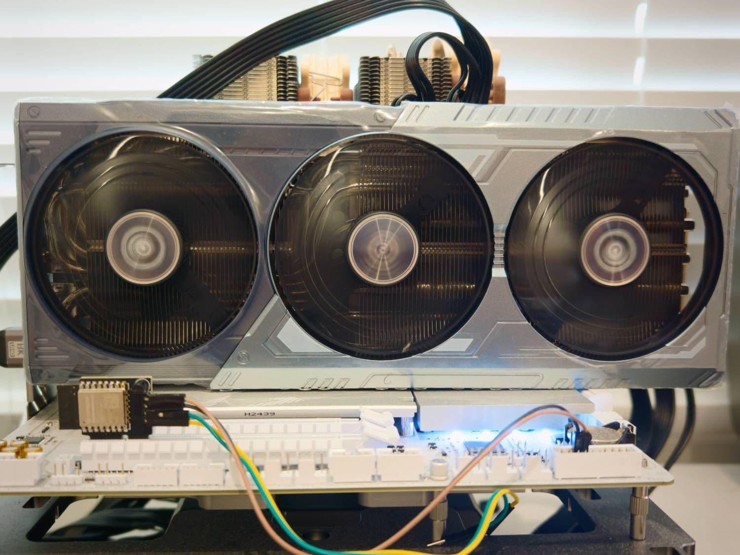 [開箱] Asrock 9070 XT MHWilds聯名卡簡單開箱 圖片 13