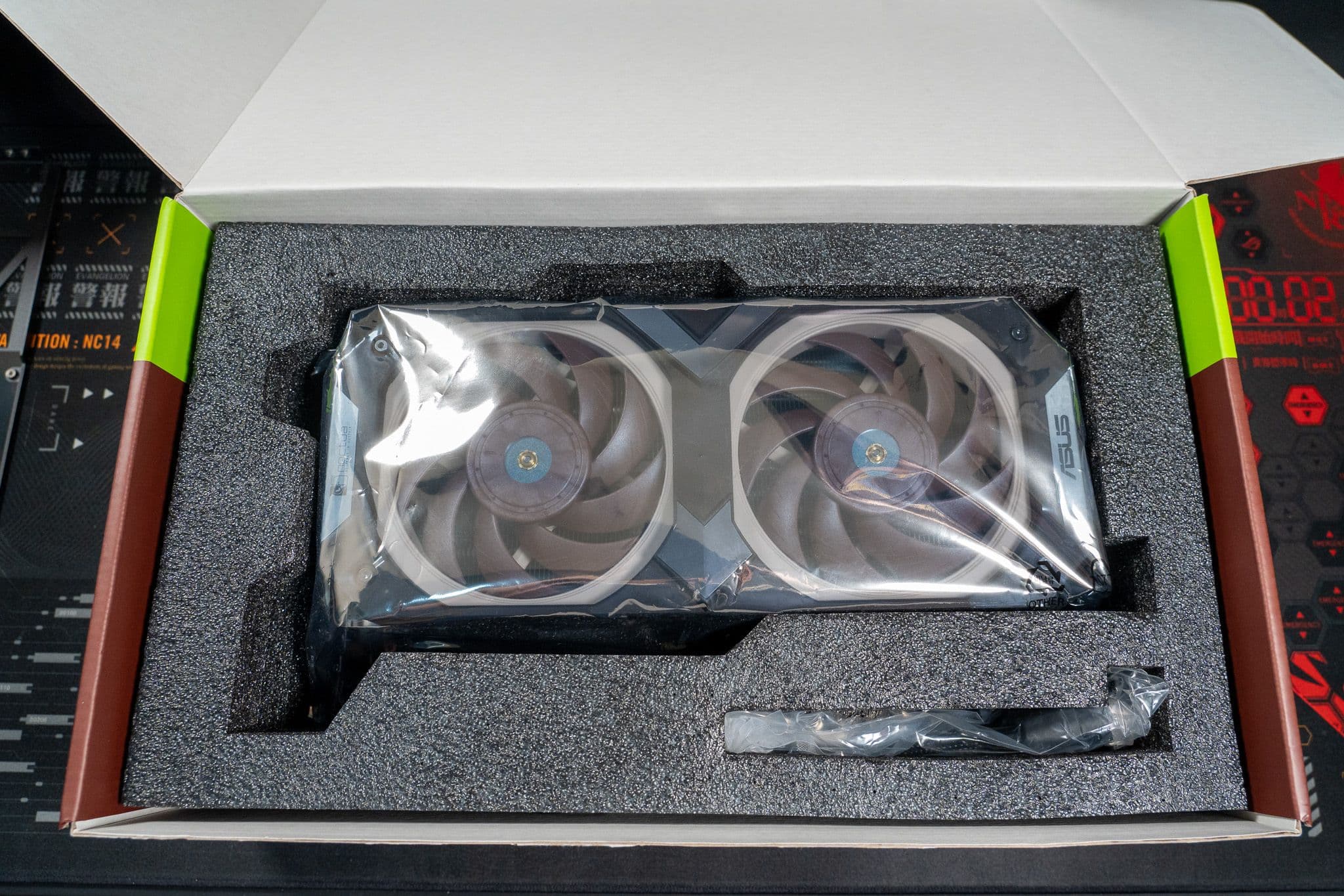 [心得] 全球首發！RTX4090(?) 24G Noctua開箱 圖片 9
