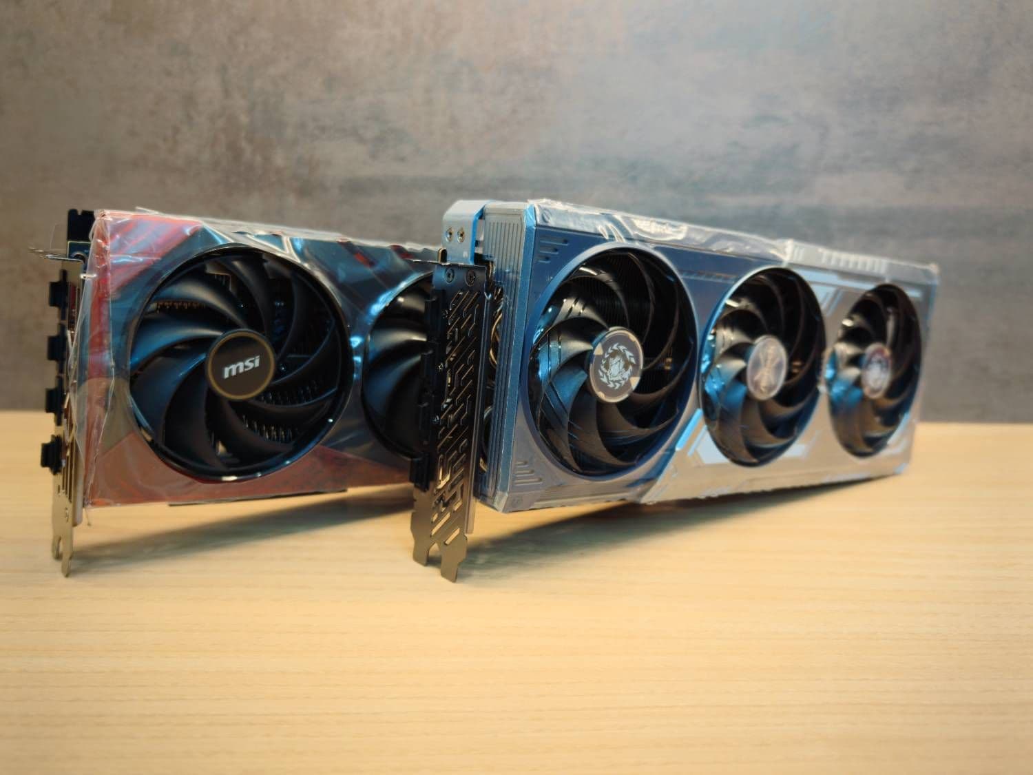 [開箱] Asrock 9070 XT MHWilds聯名卡簡單開箱 圖片 11