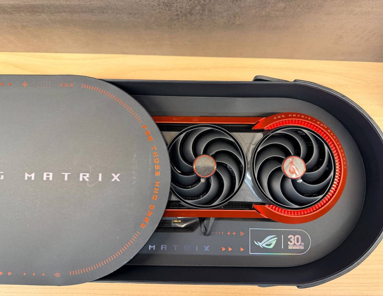[開箱] ROG Matrix Platinum GeForce RTX 5090 圖片 8