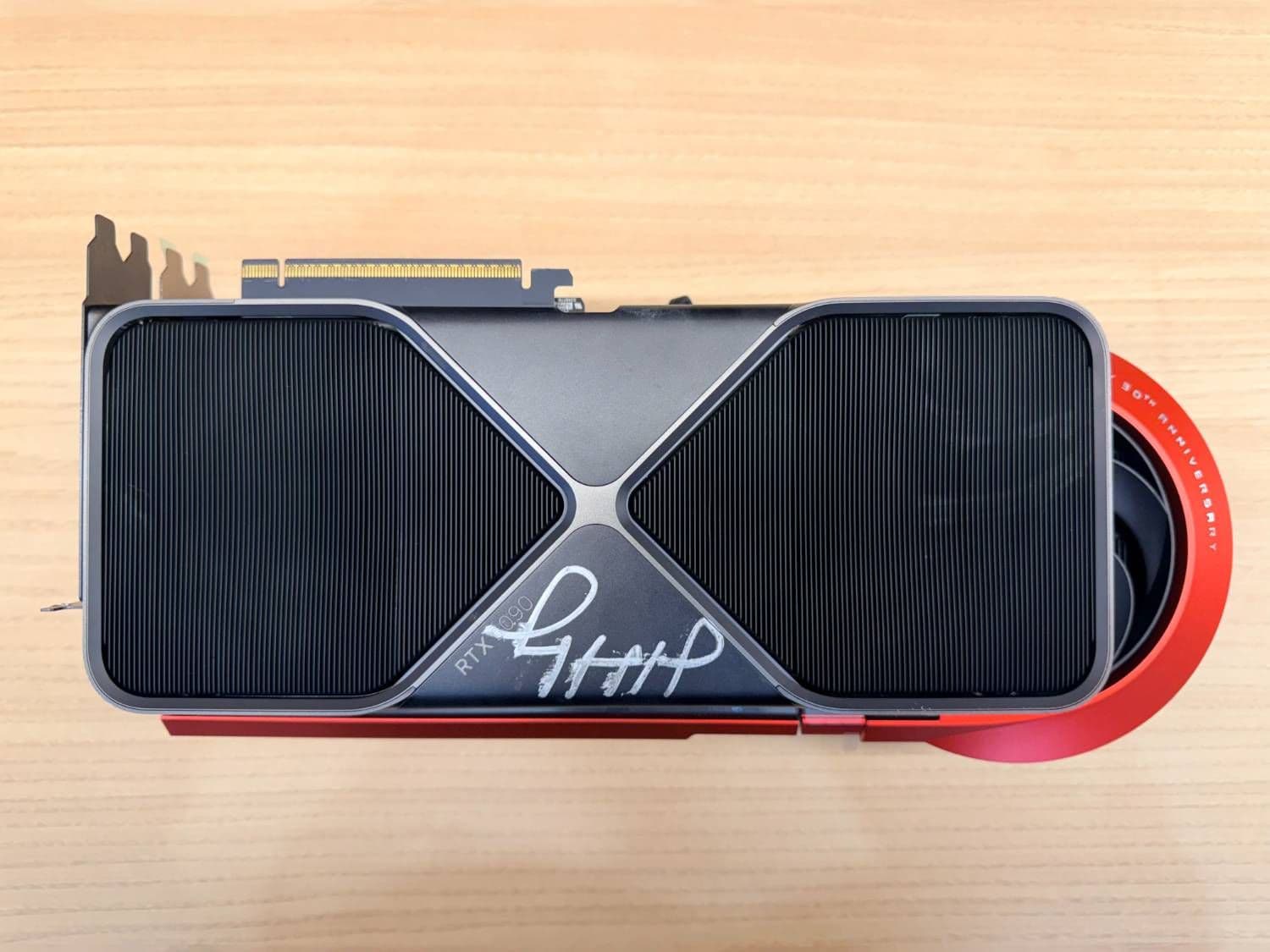 [開箱] ROG Matrix Platinum GeForce RTX 5090 圖片 16