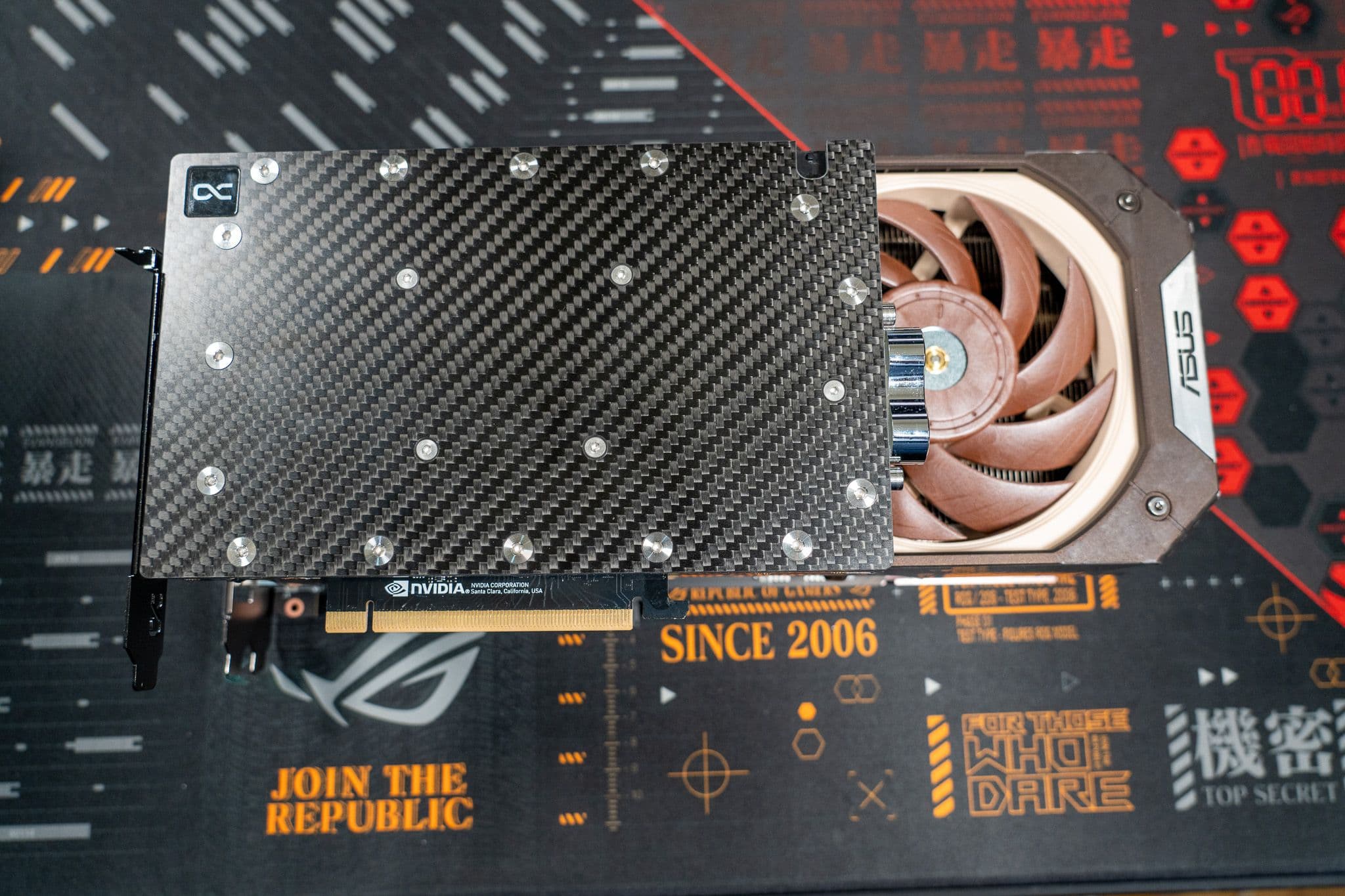 [心得] 全球首發！RTX4090(?) 24G Noctua開箱 圖片 15