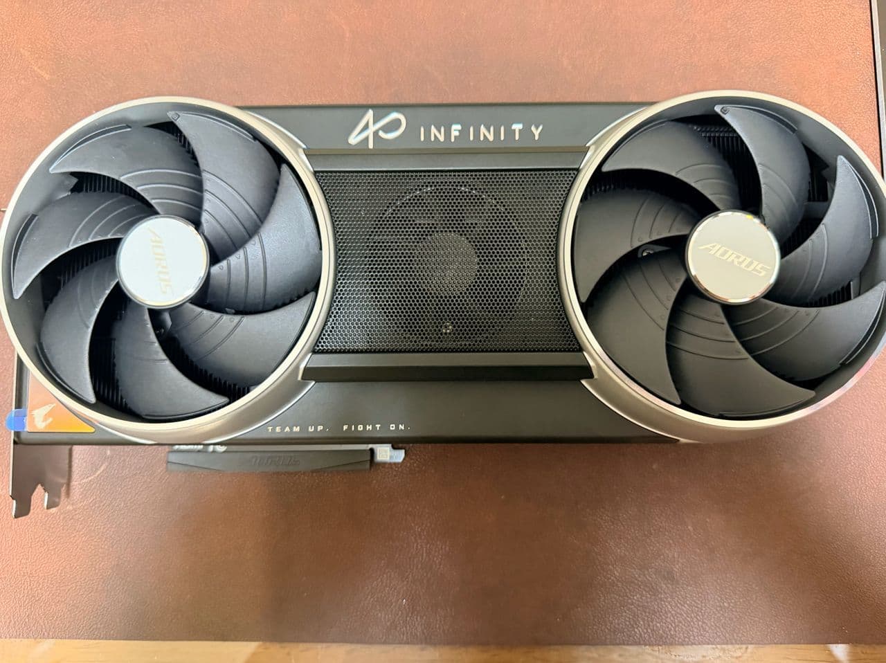 [開箱] 技嘉AORUS RTX 5090 Infinity 圖片 5