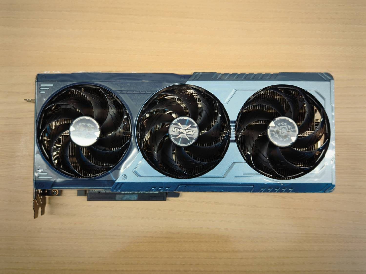 [開箱] Asrock 9070 XT MHWilds聯名卡簡單開箱 圖片 5