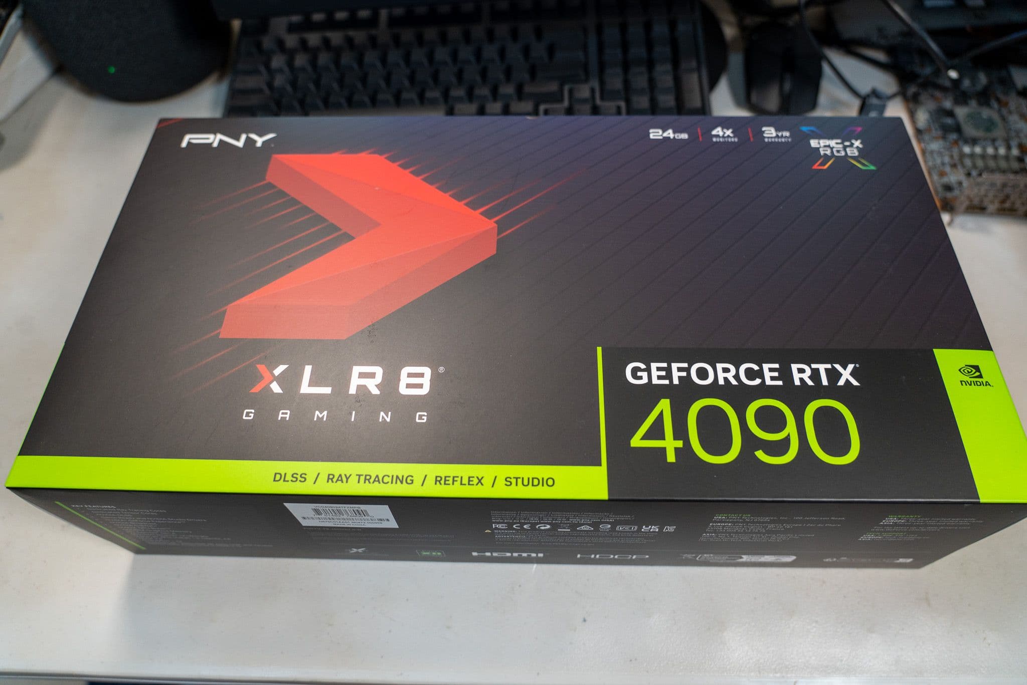 [開箱] PNY XLR8 GeForce RTX4090 UPRISING 圖片 4